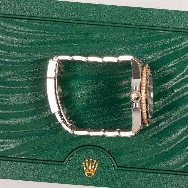 Rolex GMT Master II 126711 CHNR Image 2